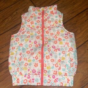 OshKosh B’gosh Girls Floral Puffer Vest Size 4T Winter Outerwear